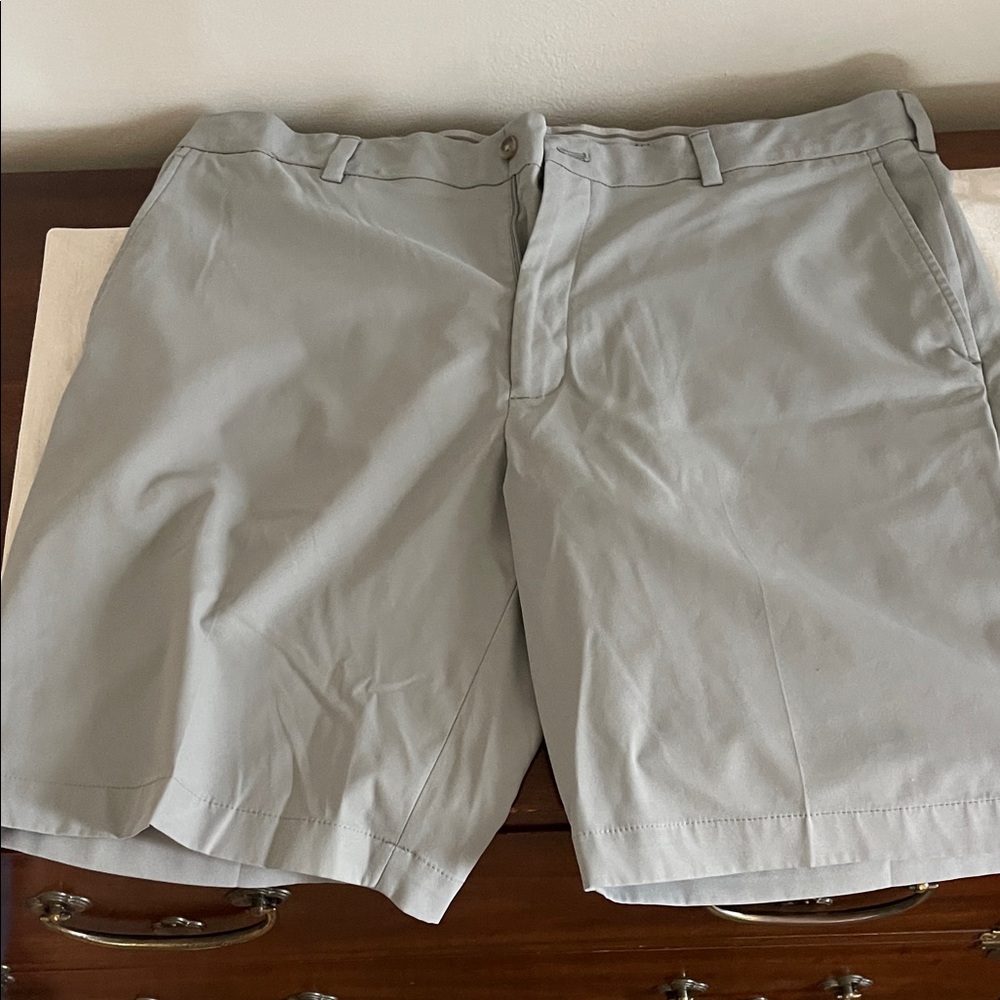 Walter Hagen Light Gray Flat Front Shorts